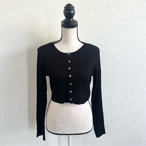 FOREVER 21 Black Long Sleeve Ribbed Knit Crop Shirt Size large NWT Casual